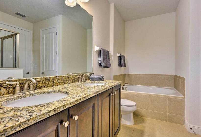 5 Mi To Disney: Oasis W/ Pool & Patio