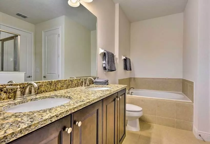 5 Mi To Disney: Oasis W/ Pool & Patio