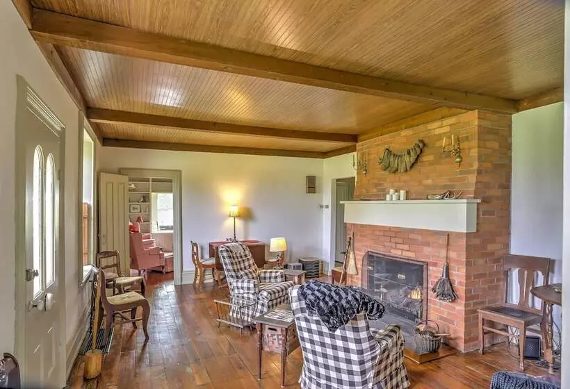 Historic Ottawa Lake House: Deck, Barn + 96 Acres!