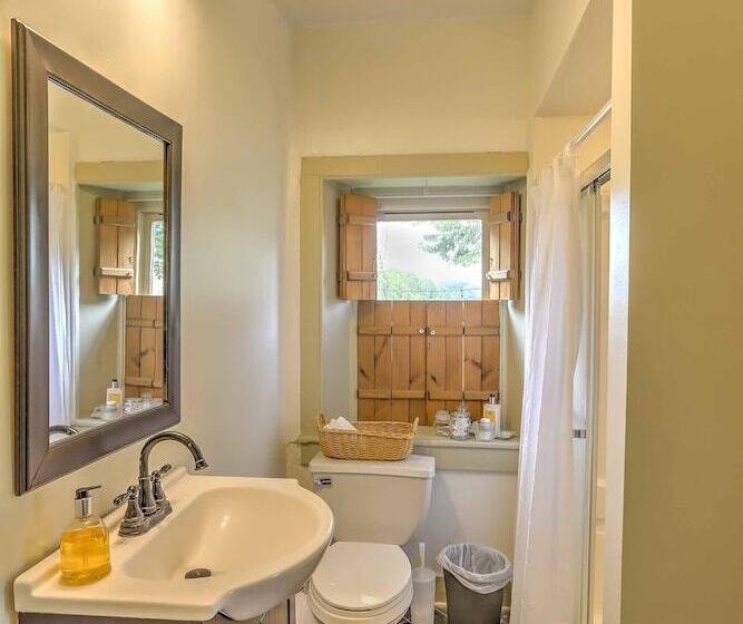 Historic Ottawa Lake House: Deck, Barn + 96 Acres!