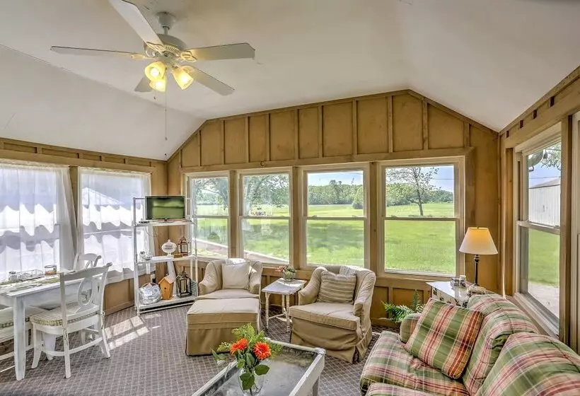 Historic Ottawa Lake House: Deck, Barn + 96 Acres!