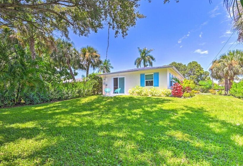 Home Close To Naples Beach   Pets Welcome!