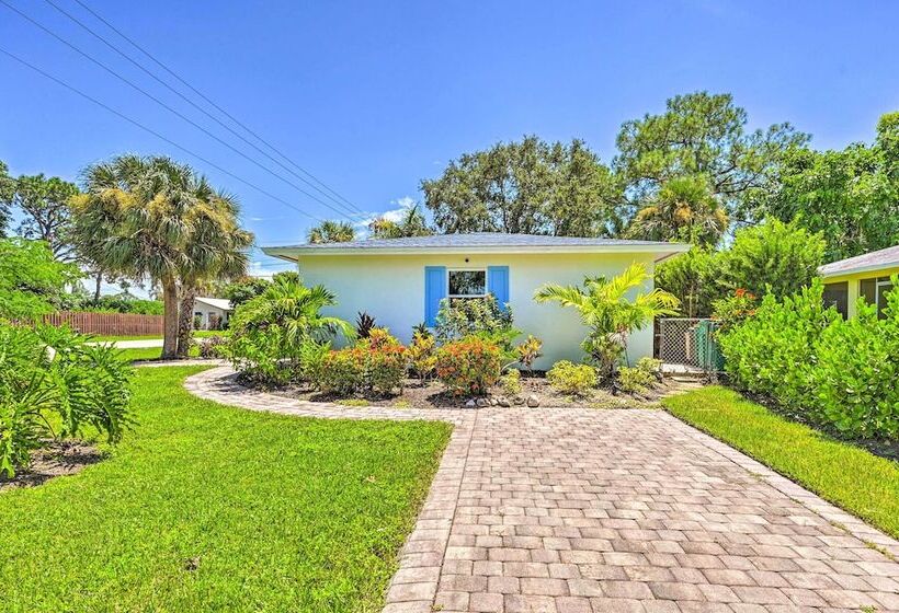 Home Close To Naples Beach   Pets Welcome!