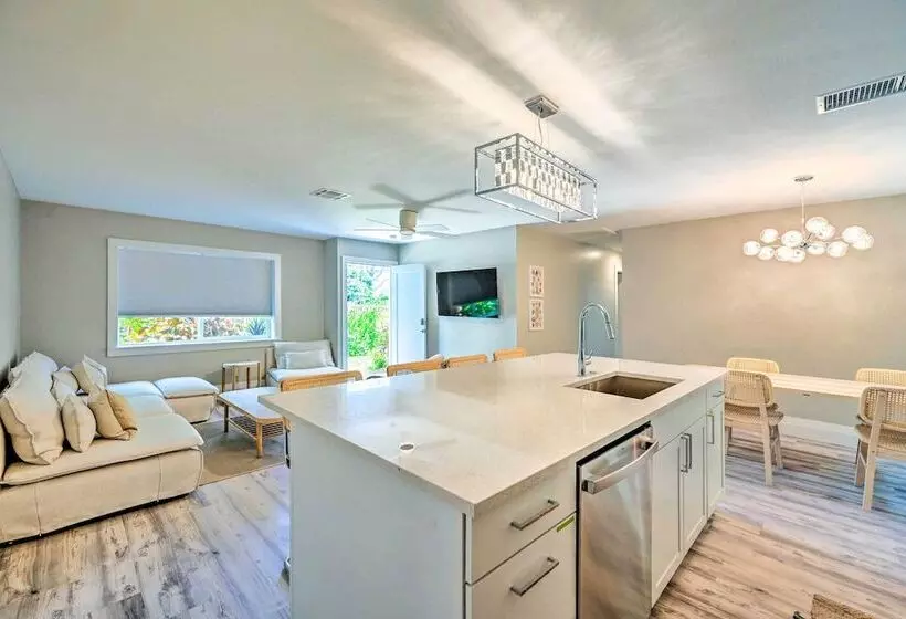 Home Close To Naples Beach   Pets Welcome!
