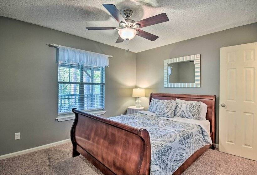 Lakefront Home W/ Private Dock In Hot Springs!