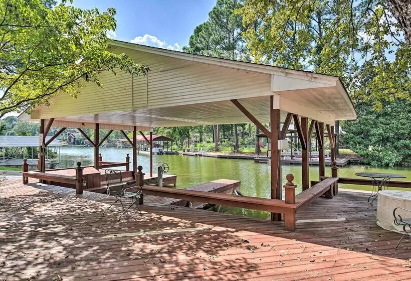 Lakefront Home W/ Private Dock In Hot Springs!
