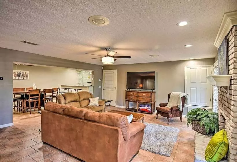 Lakefront Home W/ Private Dock In Hot Springs!