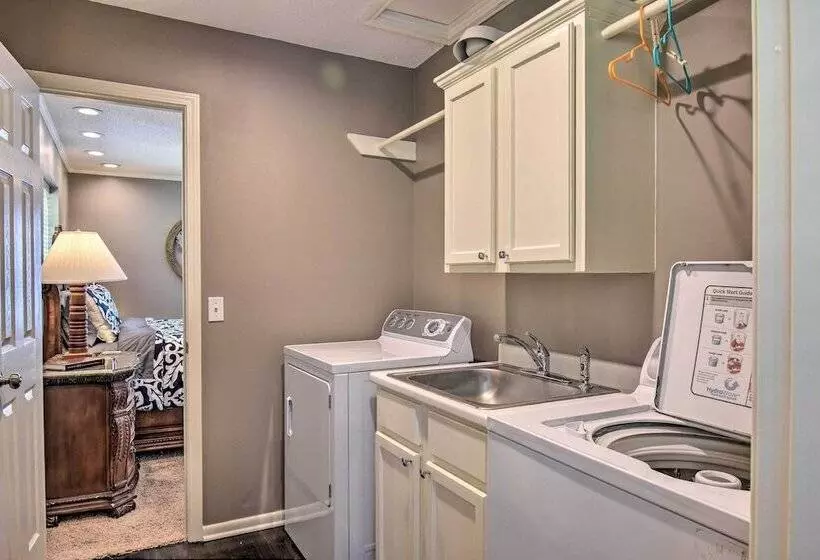 Lakefront Home W/ Private Dock In Hot Springs!