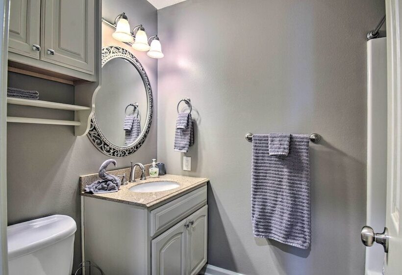 Lakefront Home W/ Private Dock In Hot Springs!