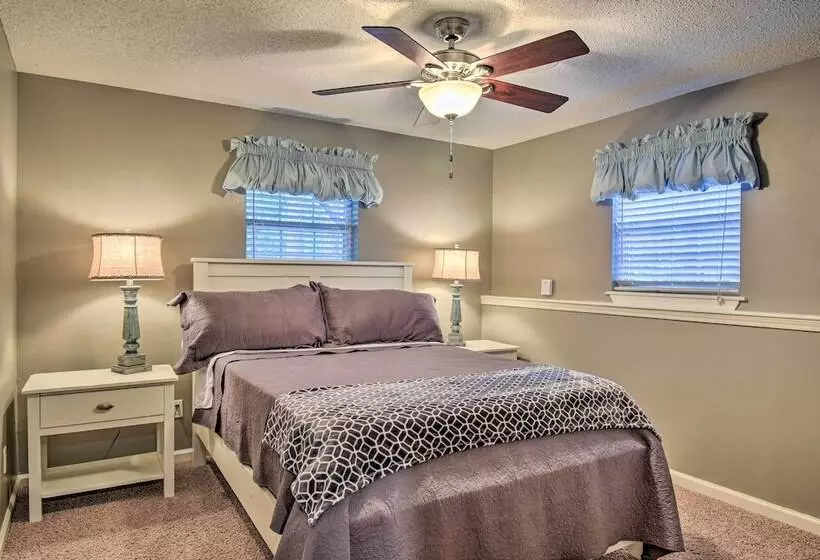 Lakefront Home W/ Private Dock In Hot Springs!