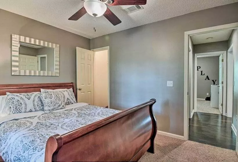 Lakefront Home W/ Private Dock In Hot Springs!