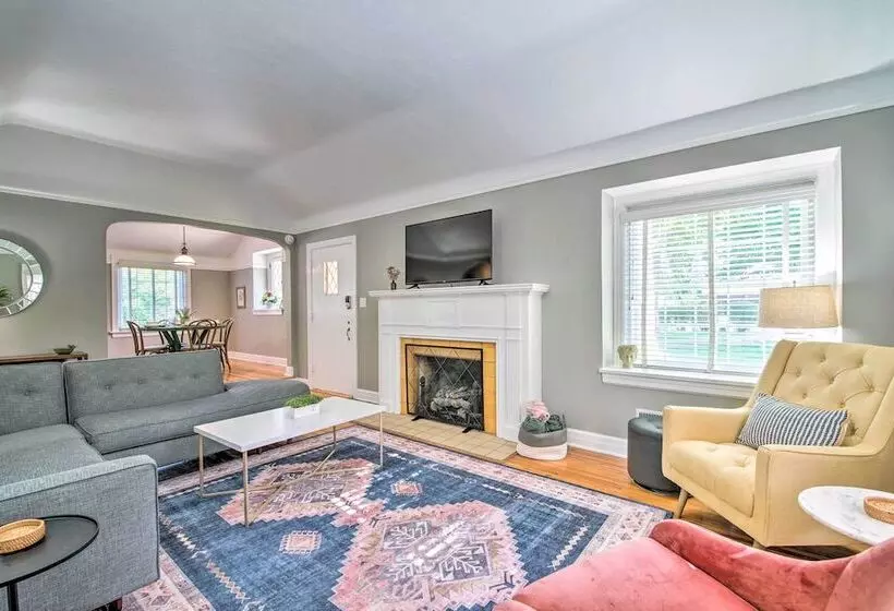 Idyllic Springfield Haven W/ Screened Porch!