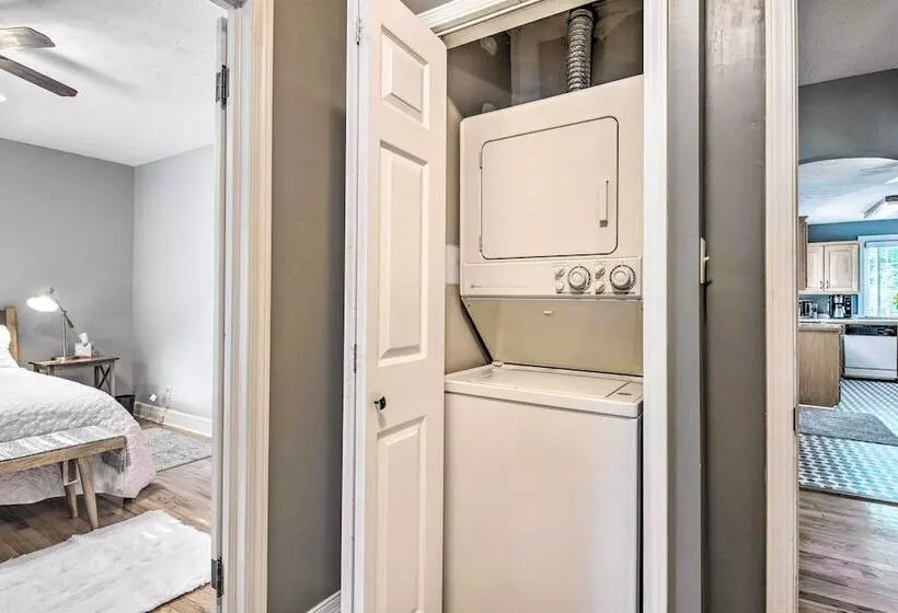 Idyllic Springfield Haven W/ Screened Porch!