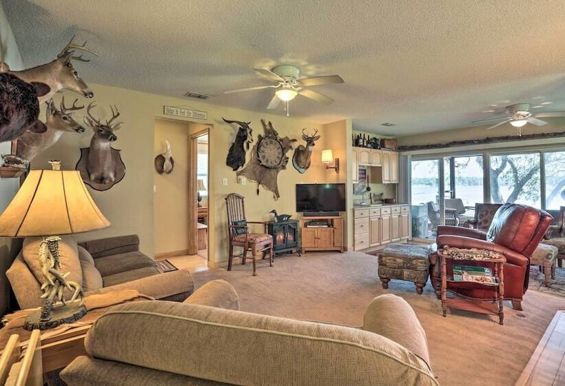 Keystone Heights Lakefront Cabin Fire Pit, Grill