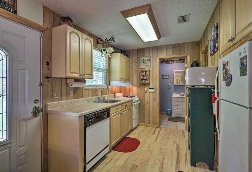 Keystone Heights Lakefront Cabin Fire Pit, Grill