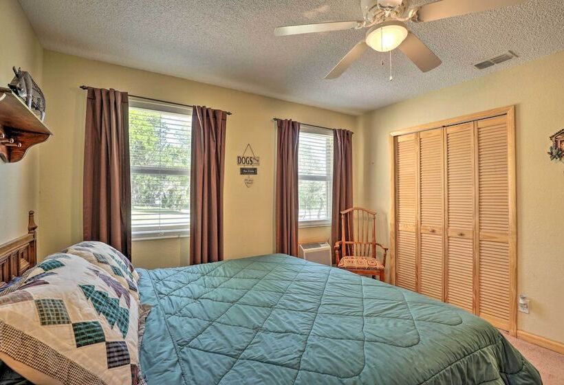 Keystone Heights Lakefront Cabin Fire Pit, Grill