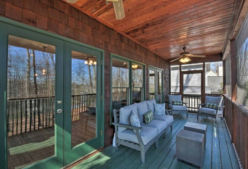 Lake Hartwell Retreat W/ Boat Dock & Kayaks!