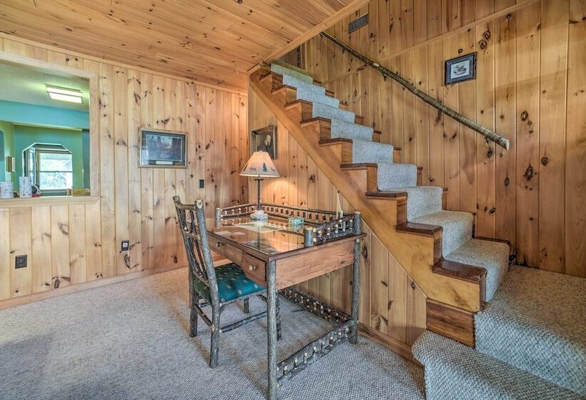 Waterfront Lake Pleasant Getaway W/ Kayaks, Grill!