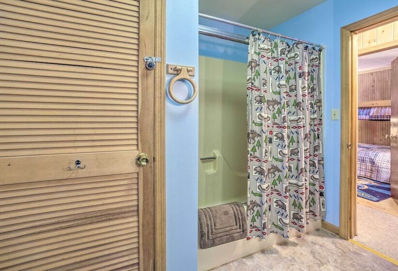 Waterfront Lake Pleasant Getaway W/ Kayaks, Grill!