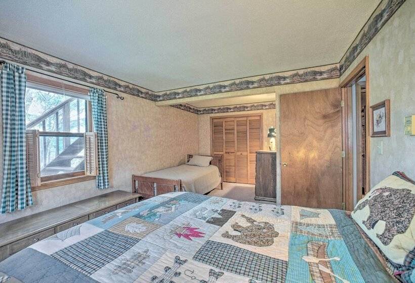 Waterfront Lake Pleasant Getaway W/ Kayaks, Grill!