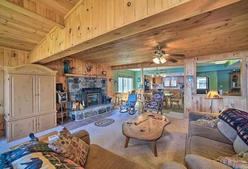 Waterfront Lake Pleasant Getaway W/ Kayaks, Grill!