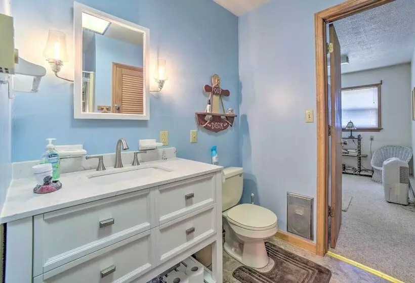 Waterfront Lake Pleasant Getaway W/ Kayaks, Grill!