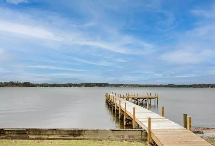 Lakefront House W/ Boat Ramp, Dock & Sunset Views!