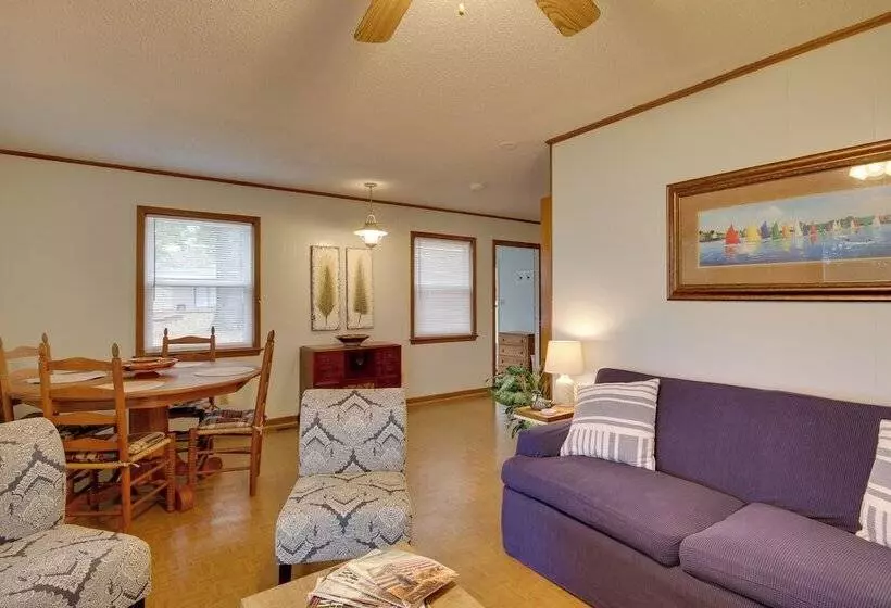 Lakefront House W/ Boat Ramp, Dock & Sunset Views!