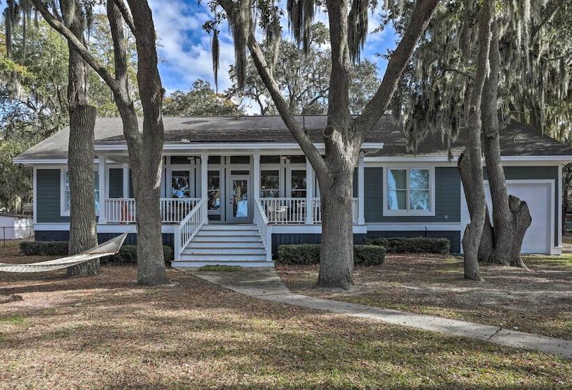 Lakefront Retreat W/ Game Room & Private Dock!