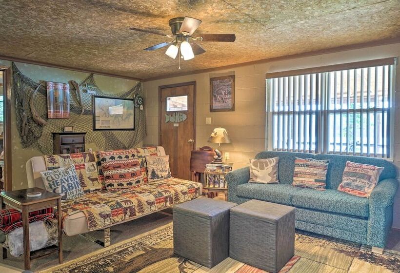 Waterfront Bull Shoals Lake Cabin W/ Deck + Views!