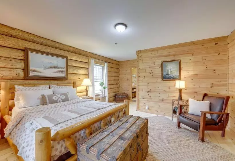 Rustic Tustin Cabin On 7 Acres W/ Fire Pit & Porch