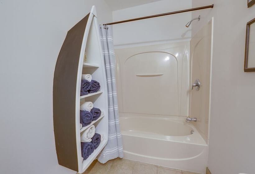 Rustic Tustin Cabin On 7 Acres W/ Fire Pit & Porch