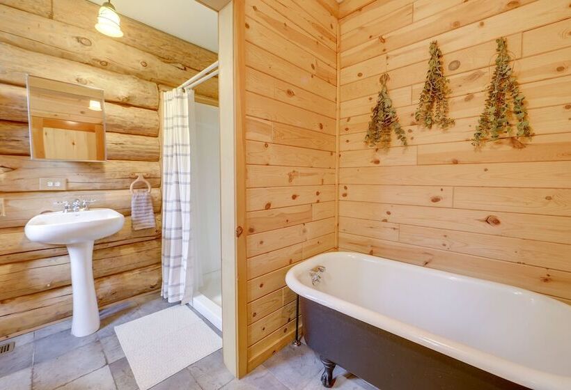 Rustic Tustin Cabin On 7 Acres W/ Fire Pit & Porch