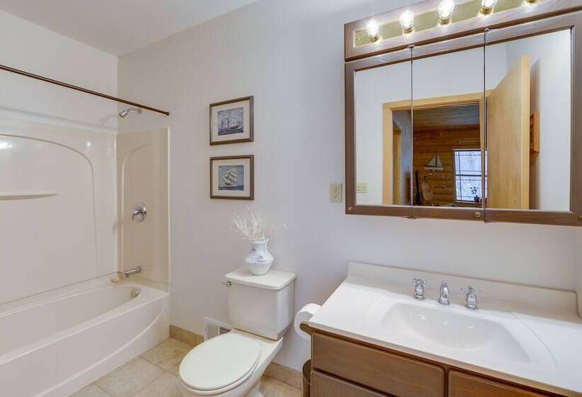 Rustic Tustin Cabin On 7 Acres W/ Fire Pit & Porch