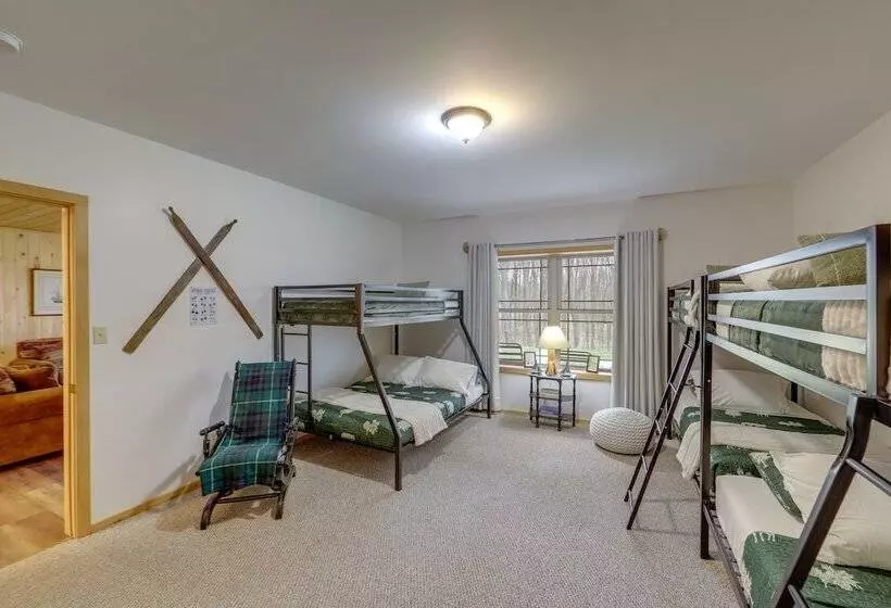 Rustic Tustin Cabin On 7 Acres W/ Fire Pit & Porch