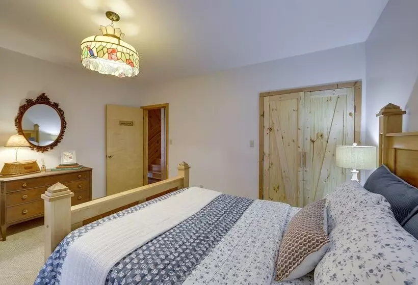 Rustic Tustin Cabin On 7 Acres W/ Fire Pit & Porch