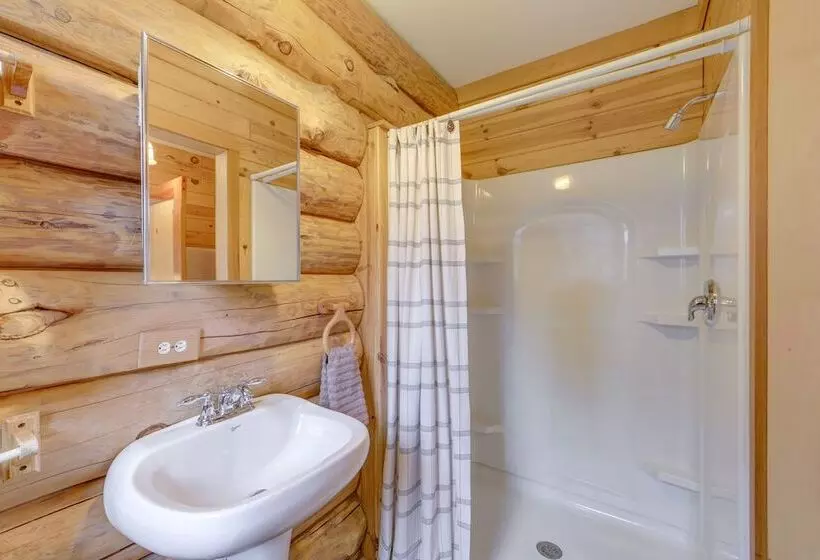 Rustic Tustin Cabin On 7 Acres W/ Fire Pit & Porch