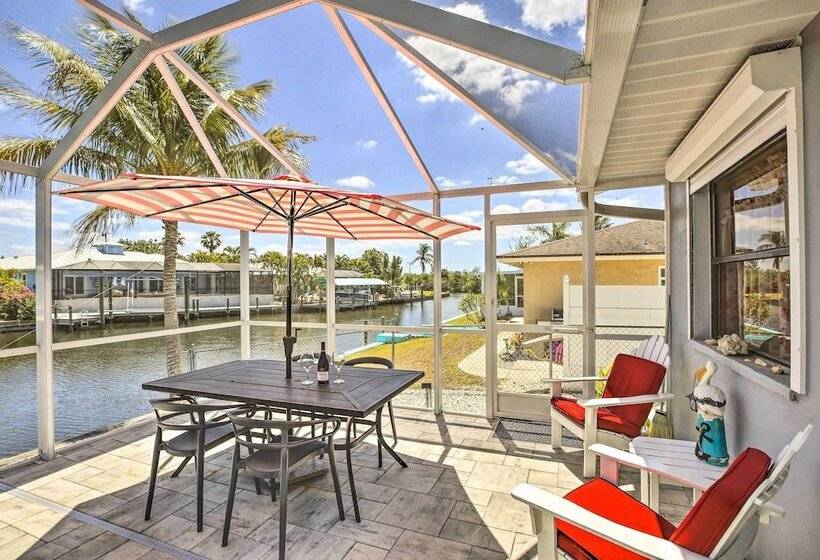 Heated Pool + Lanai: Matlacha Isles Getaway