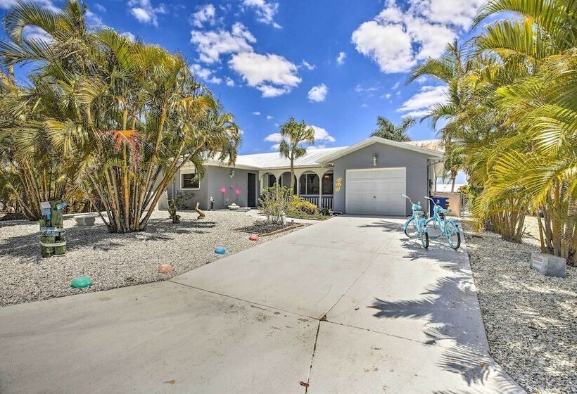 Heated Pool + Lanai: Matlacha Isles Getaway