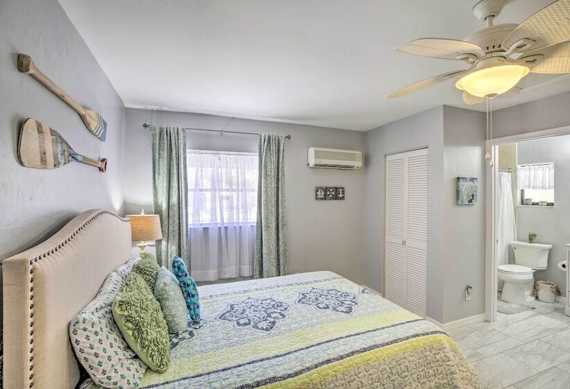 Heated Pool + Lanai: Matlacha Isles Getaway