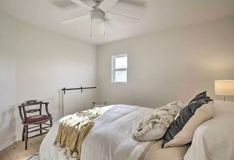 Modern Cottage Escape On Table Rock Lake!