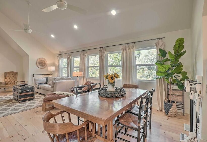 Modern Cottage Escape On Table Rock Lake!