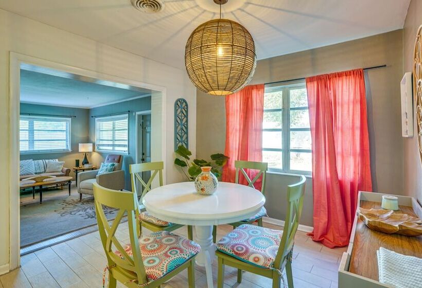 Modern Lakeland Vacation Rental: Patio & Bbq Grill