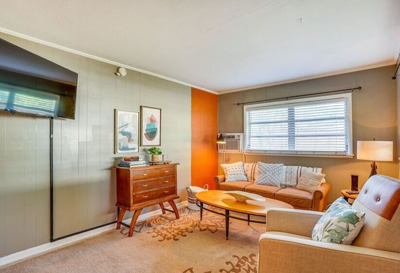 Modern Lakeland Vacation Rental: Patio & Bbq Grill