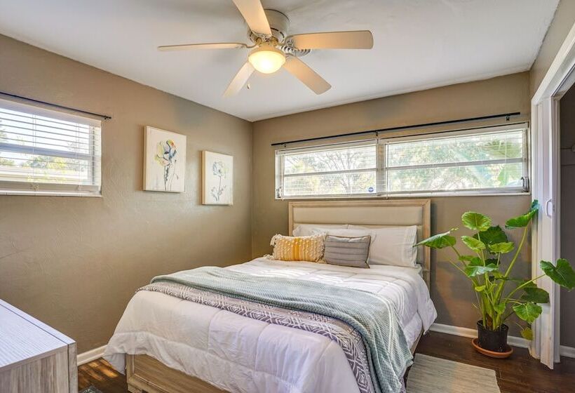 Modern Lakeland Vacation Rental: Patio & Bbq Grill