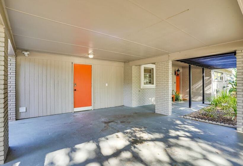 Modern Lakeland Vacation Rental: Patio & Bbq Grill