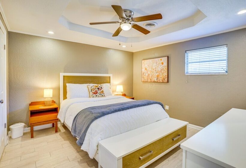 Modern Lakeland Vacation Rental: Patio & Bbq Grill