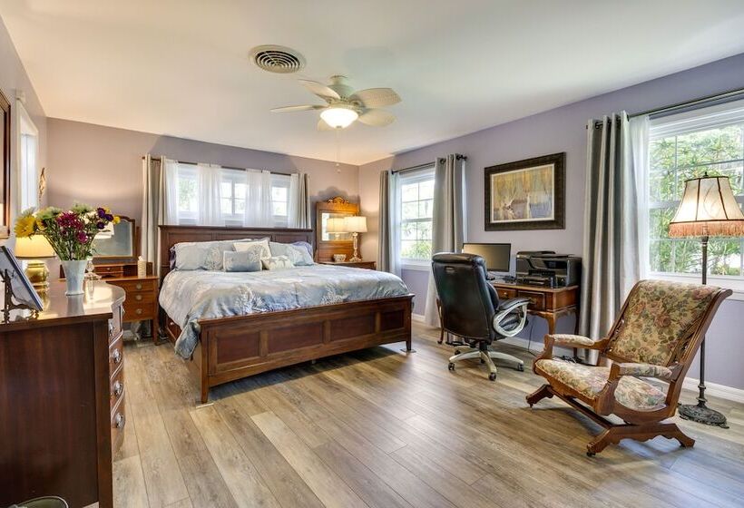 Mount Dora Tropical Escape: Steps To Lake Gertrude