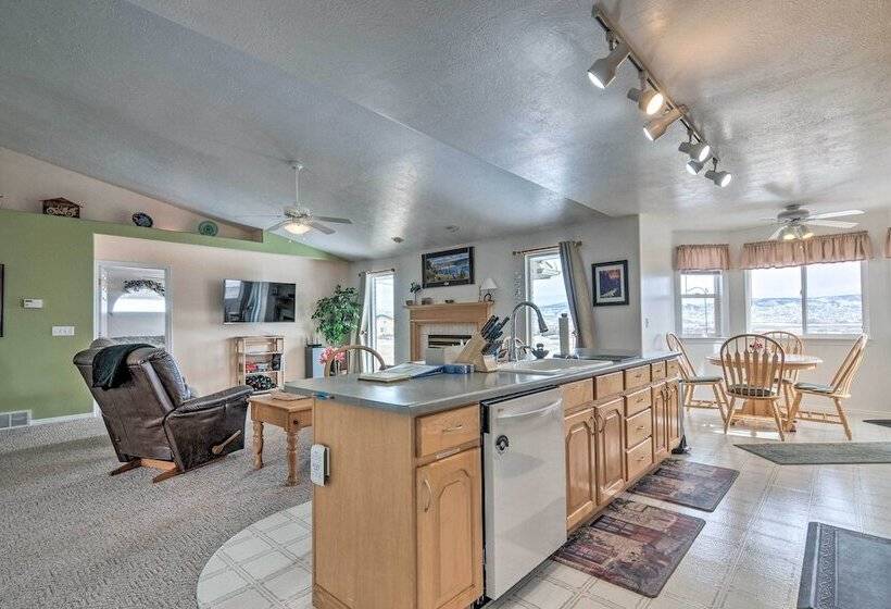 Outdoorsy Utah Paradise W/ Mountain Views!