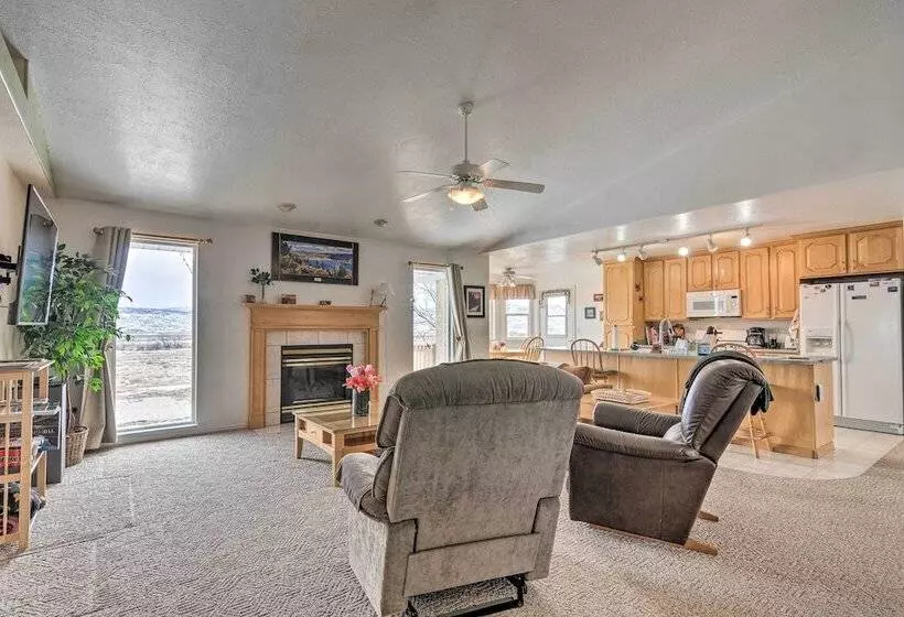 Outdoorsy Utah Paradise W/ Mountain Views!